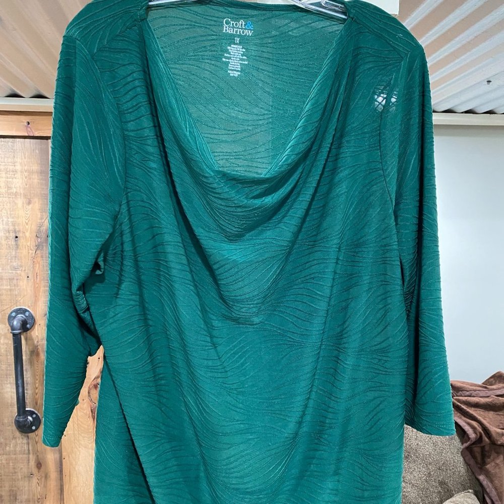 Croft & Barrow Emerald Green Cowneck 3/4 Sleeve